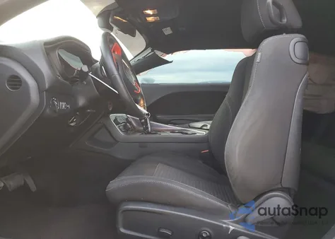 2018 Dodge Challenger Sxt z USA, uszkodzony, nr VIN 2C3CDZAG8JH138517